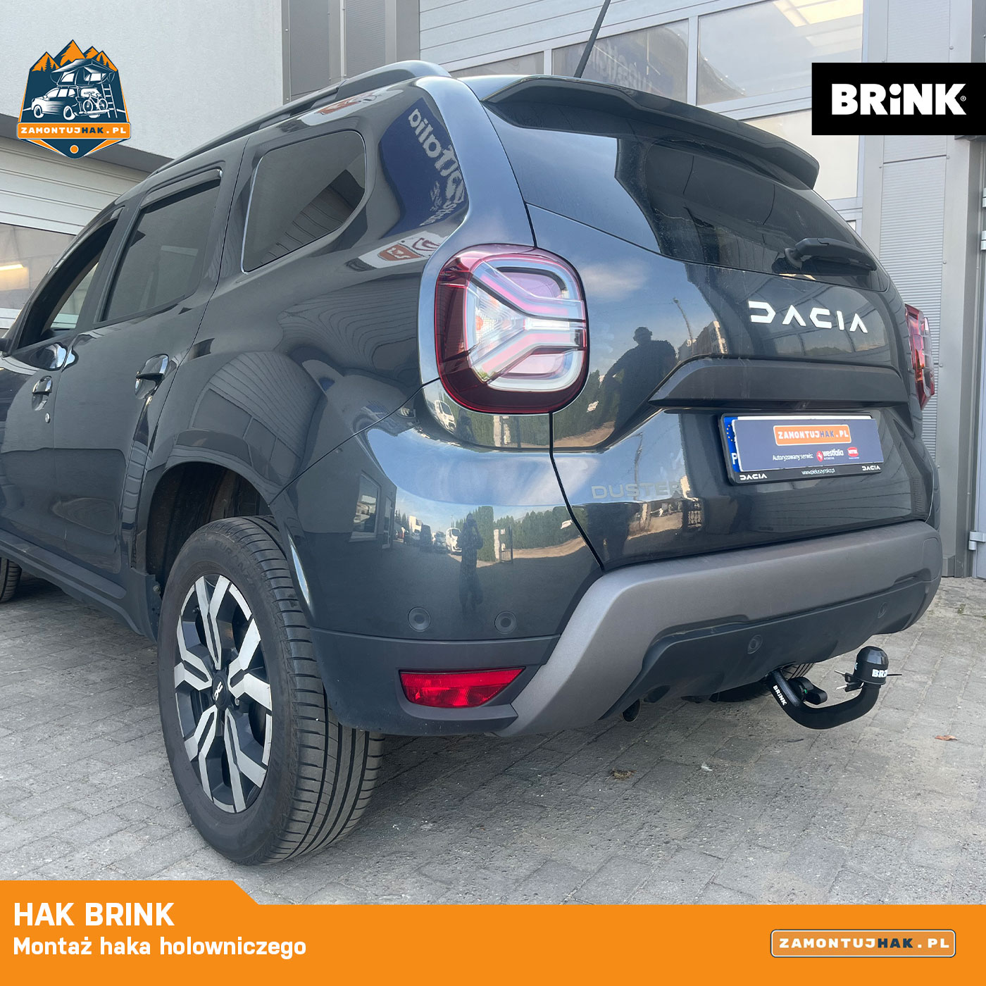 Dacia Duster z hakiem Brink widok tylnej części samochodu