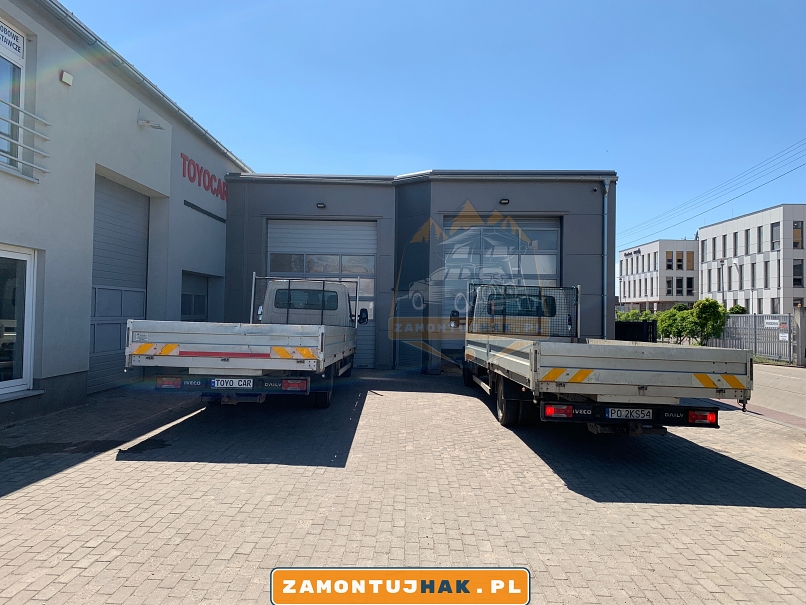 na zdjeciu samochod iveco daily po montazu haka holowniczego i instalacji elektrycznej w poznaniu 