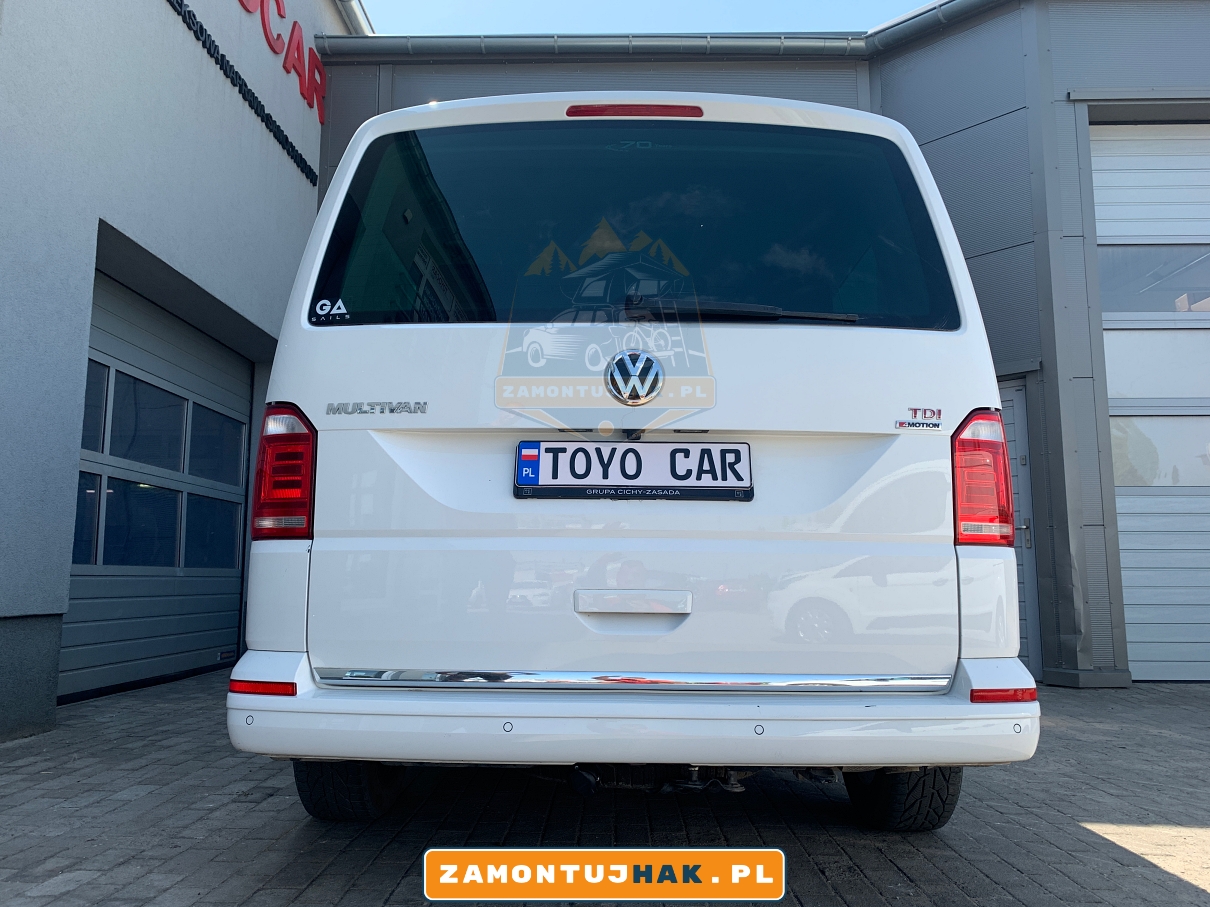 vw t6 multivan z hakiem holowniczym westfalia a40v po montazu w poznaniu zdjecie od tylu