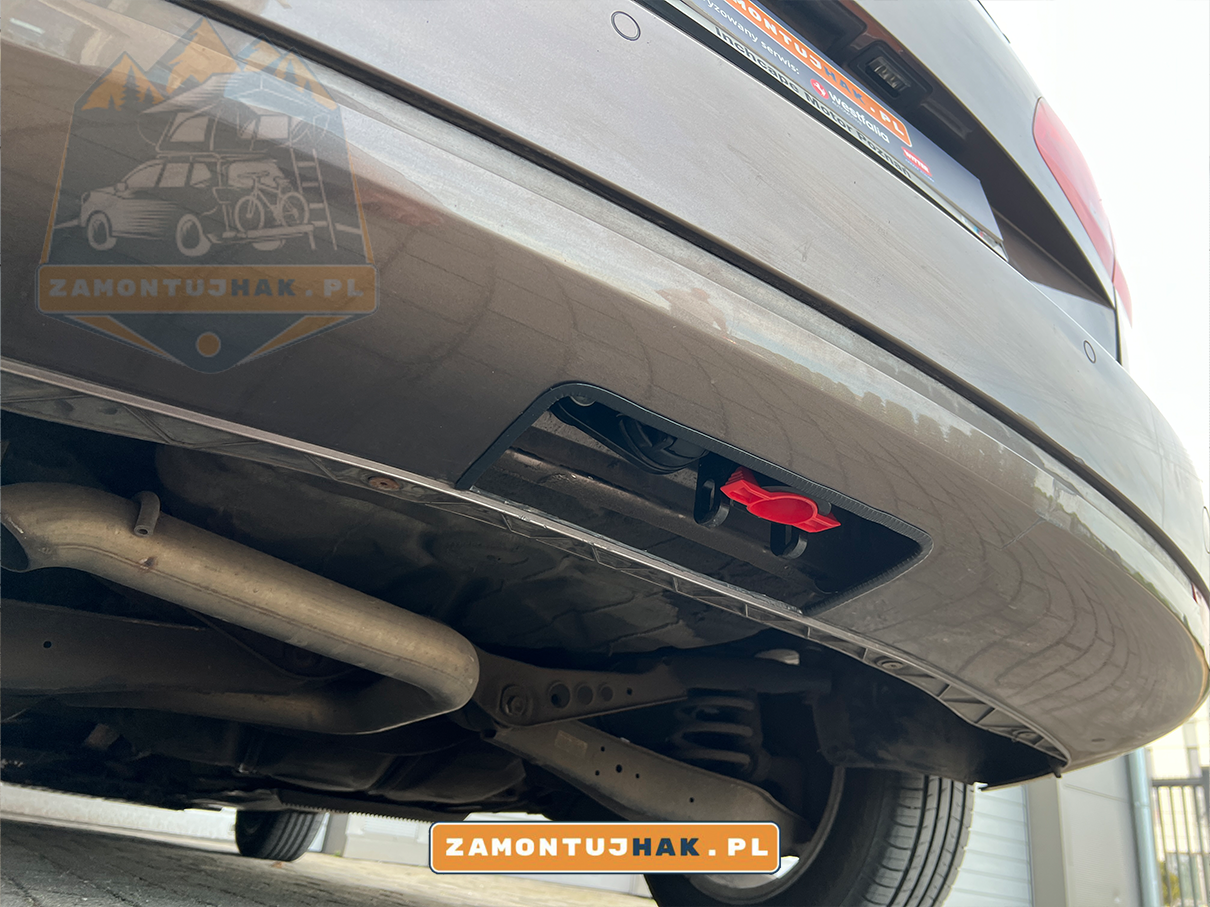 Montaż haka w volkswagen Touran