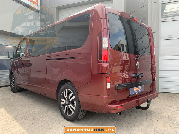 Montaż haka holowniczego Renault Trafic