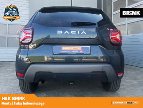Montaż haka Brink w Dacia Duster